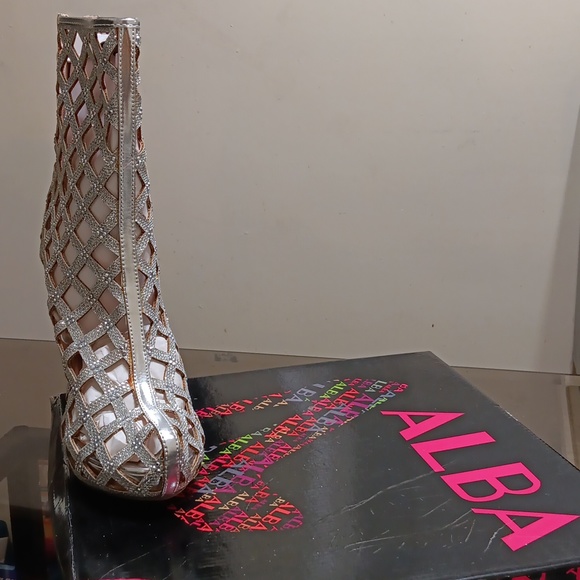 CELESTE Women's Stiletto Heel Booties Silver Sizes: 5.5,7,& 8.5 - Picture 2 of 4